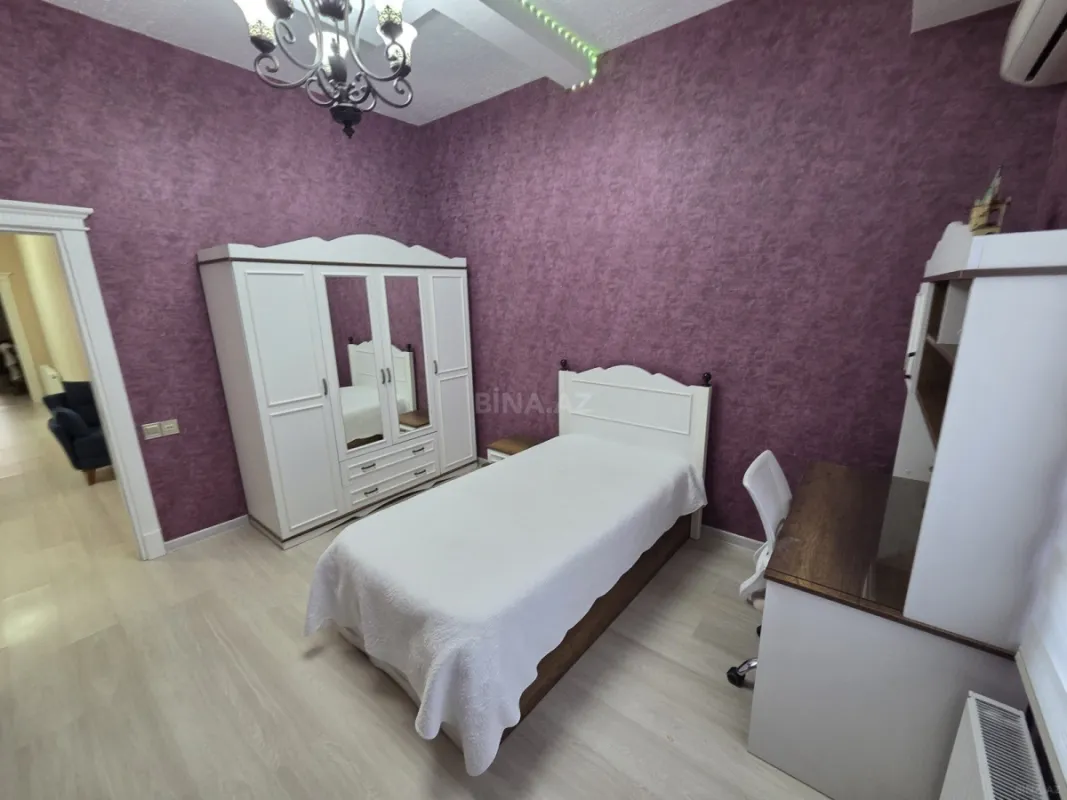 Satılır 5 otaqlı həyət evi 220 m²