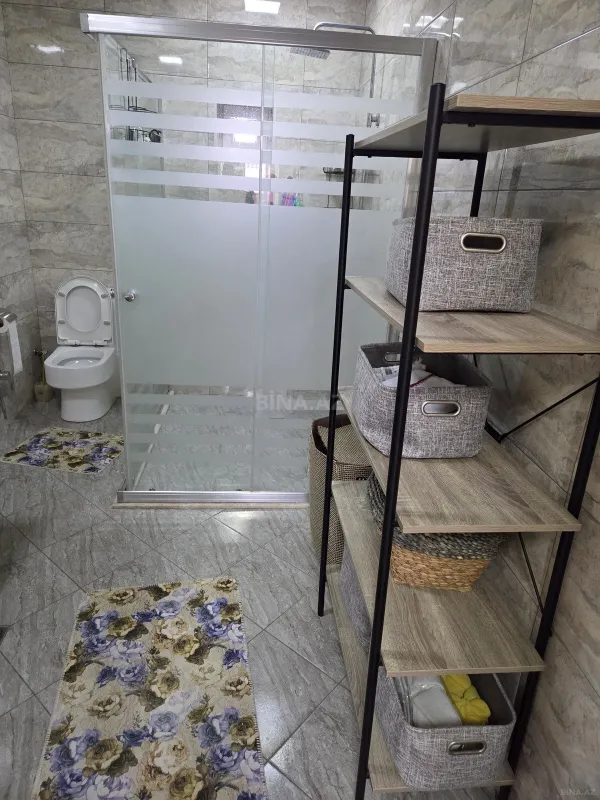 Satılır 5 otaqlı həyət evi 220 m²