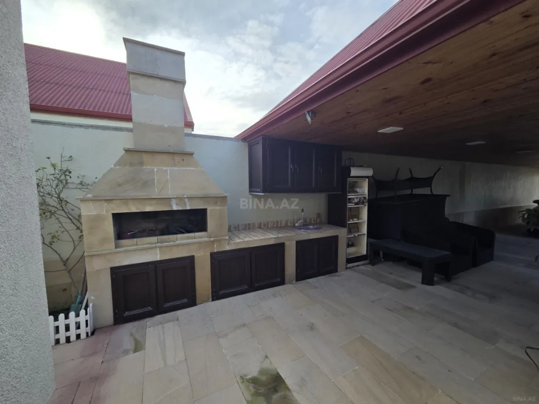 Satılır 5 otaqlı həyət evi 220 m²