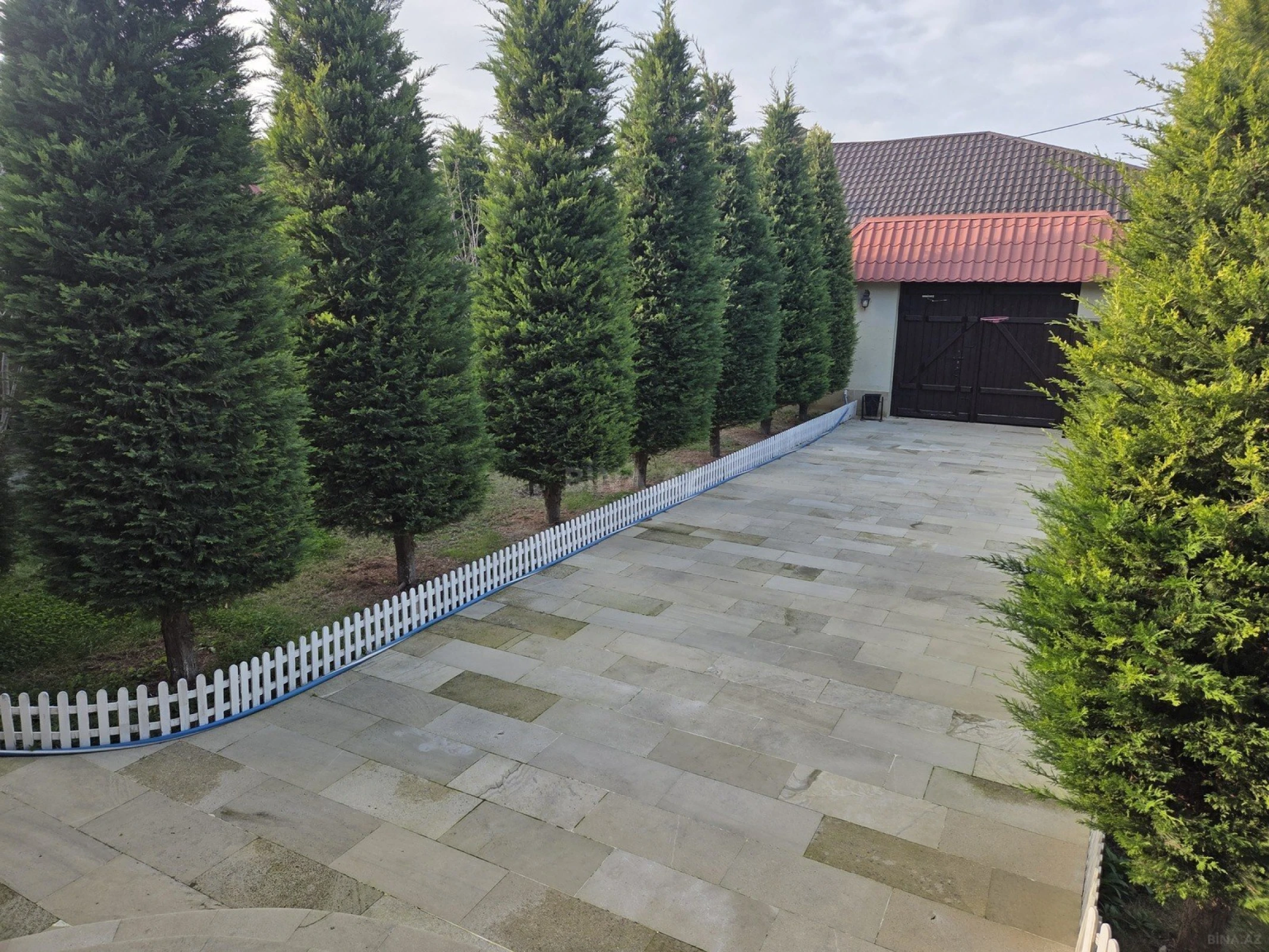 Satılır 5 otaqlı həyət evi 220 m²