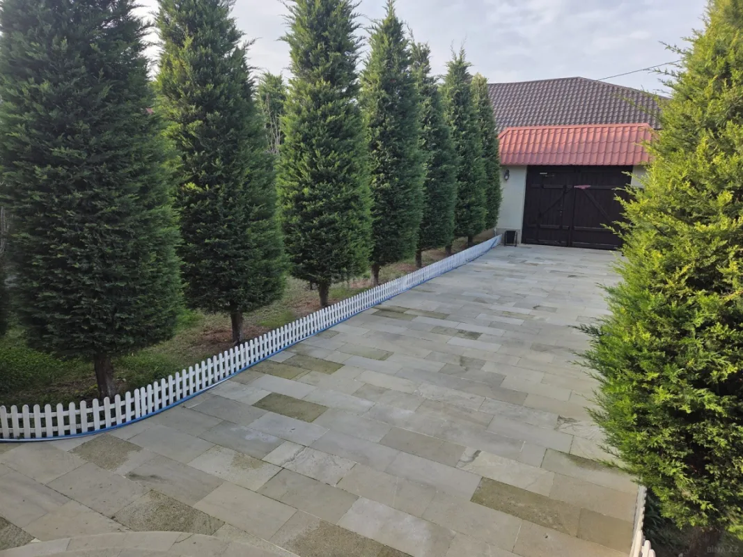 Satılır 5 otaqlı həyət evi 220 m²