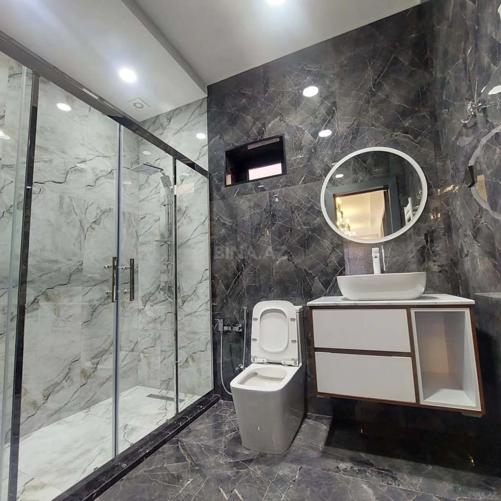 Kirayə verilir 5 otaqlı həyət evi 380 m²