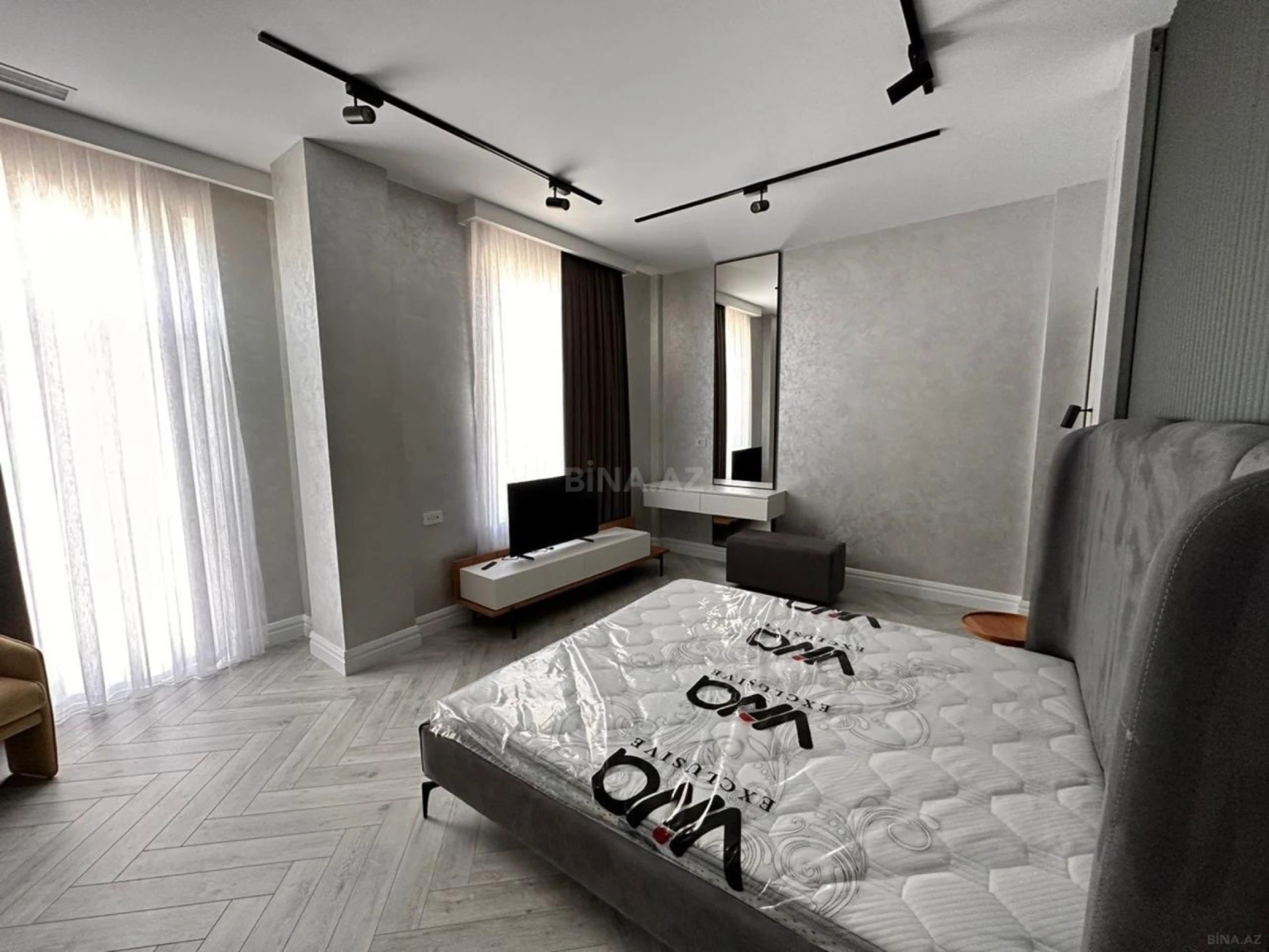 Kirayə verilir 5 otaqlı həyət evi 600 m²