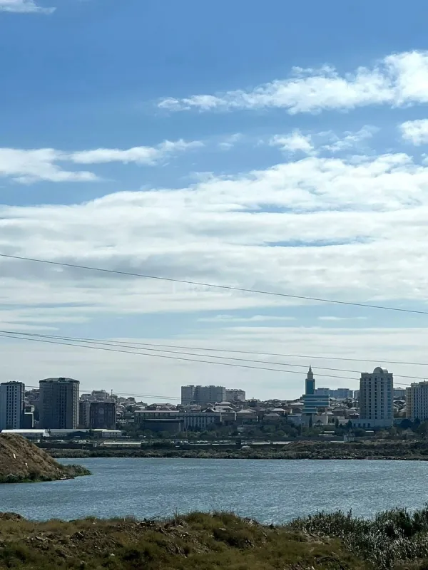 Satılır 4 otaqlı mənzil 110 m²