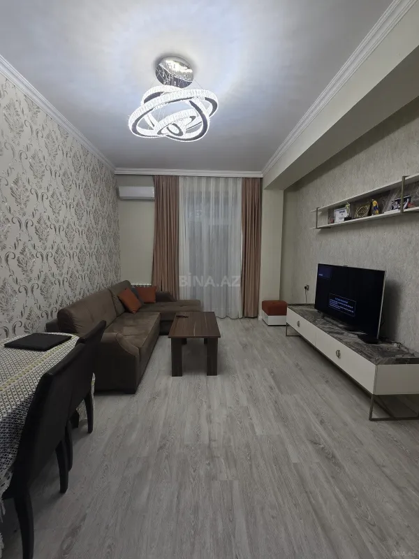 Satılır 4 otaqlı mənzil 110 m²