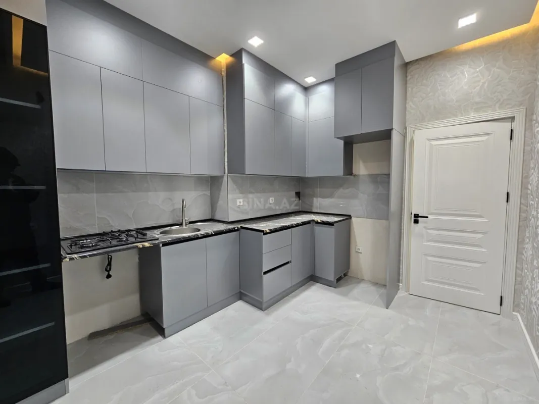 Satılır 2 otaqlı mənzil 81 m²