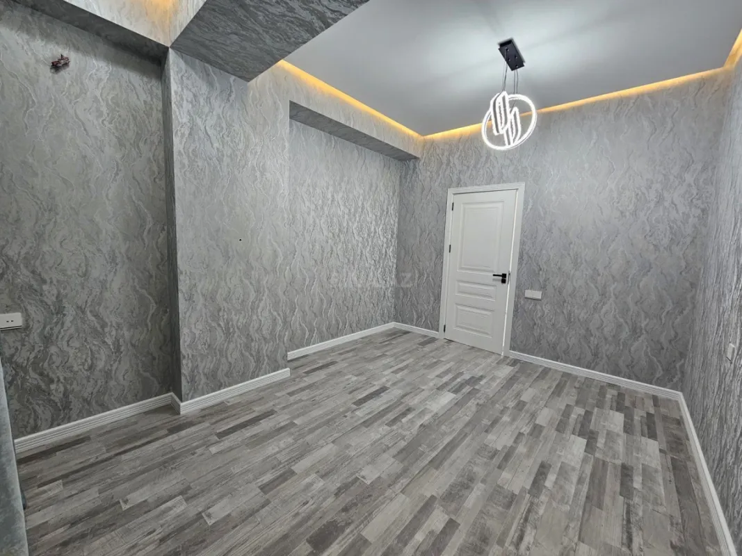 Satılır 2 otaqlı mənzil 81 m²