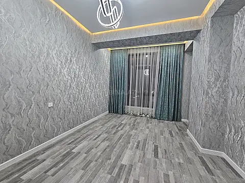 Satılır 2 otaqlı mənzil 81 m²