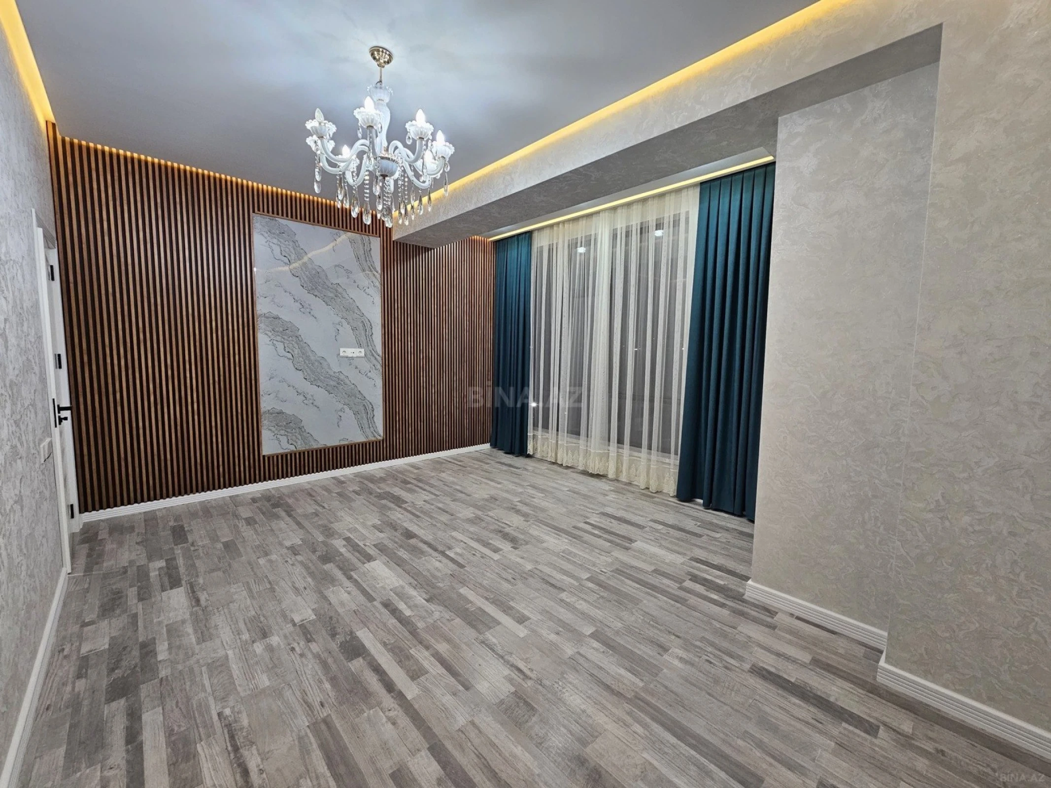 Satılır 2 otaqlı mənzil 81 m²