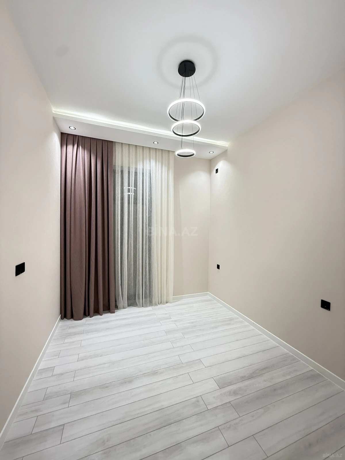 Satılır 4 otaqlı həyət evi 160 m²