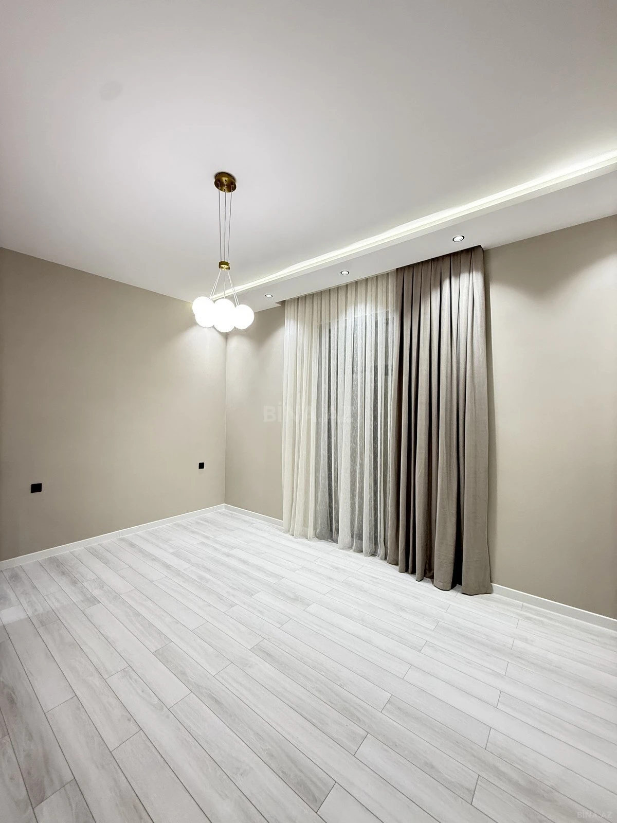 Satılır 4 otaqlı həyət evi 160 m²