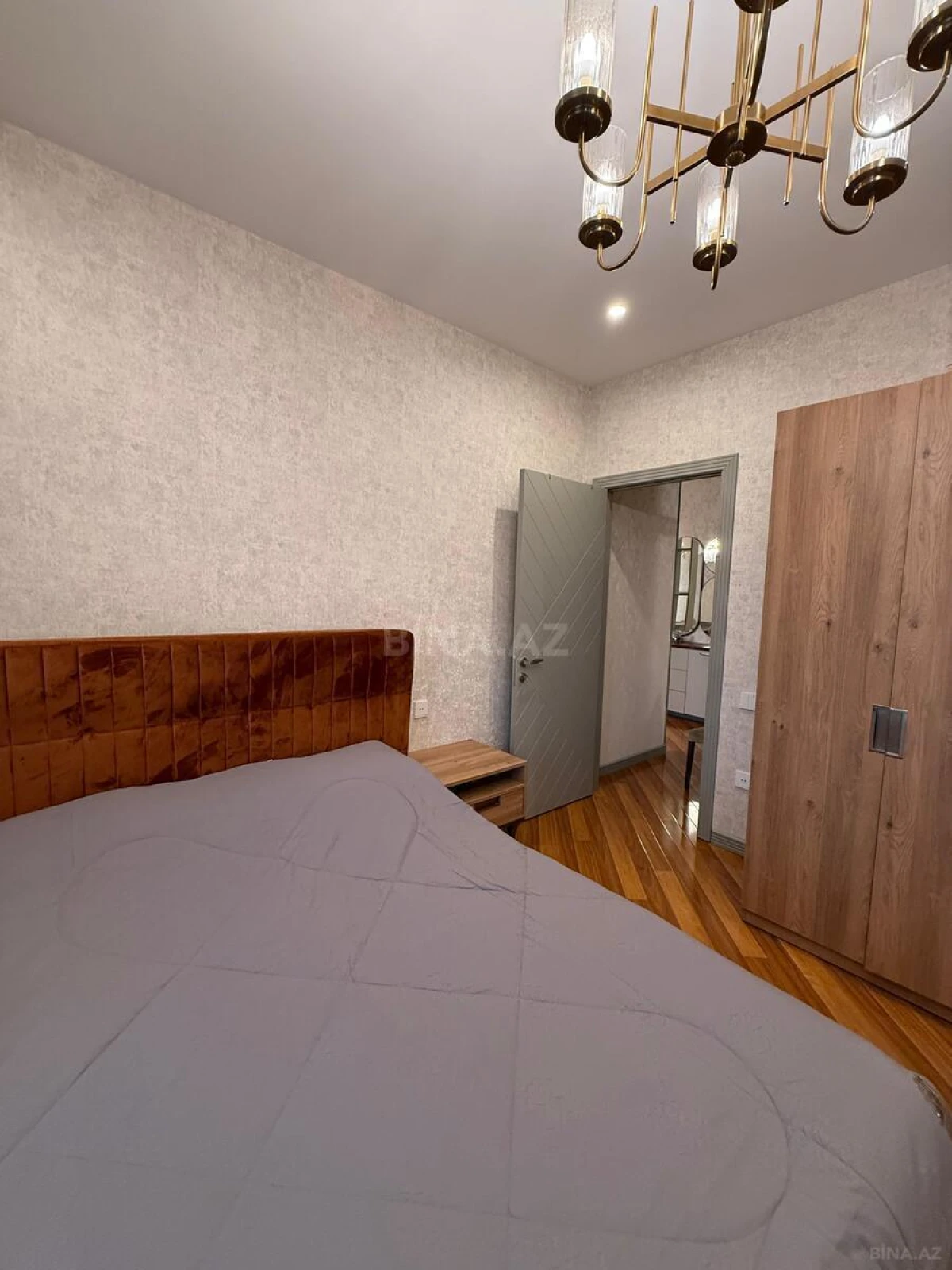 Satılır 3 otaqlı mənzil 99 m²