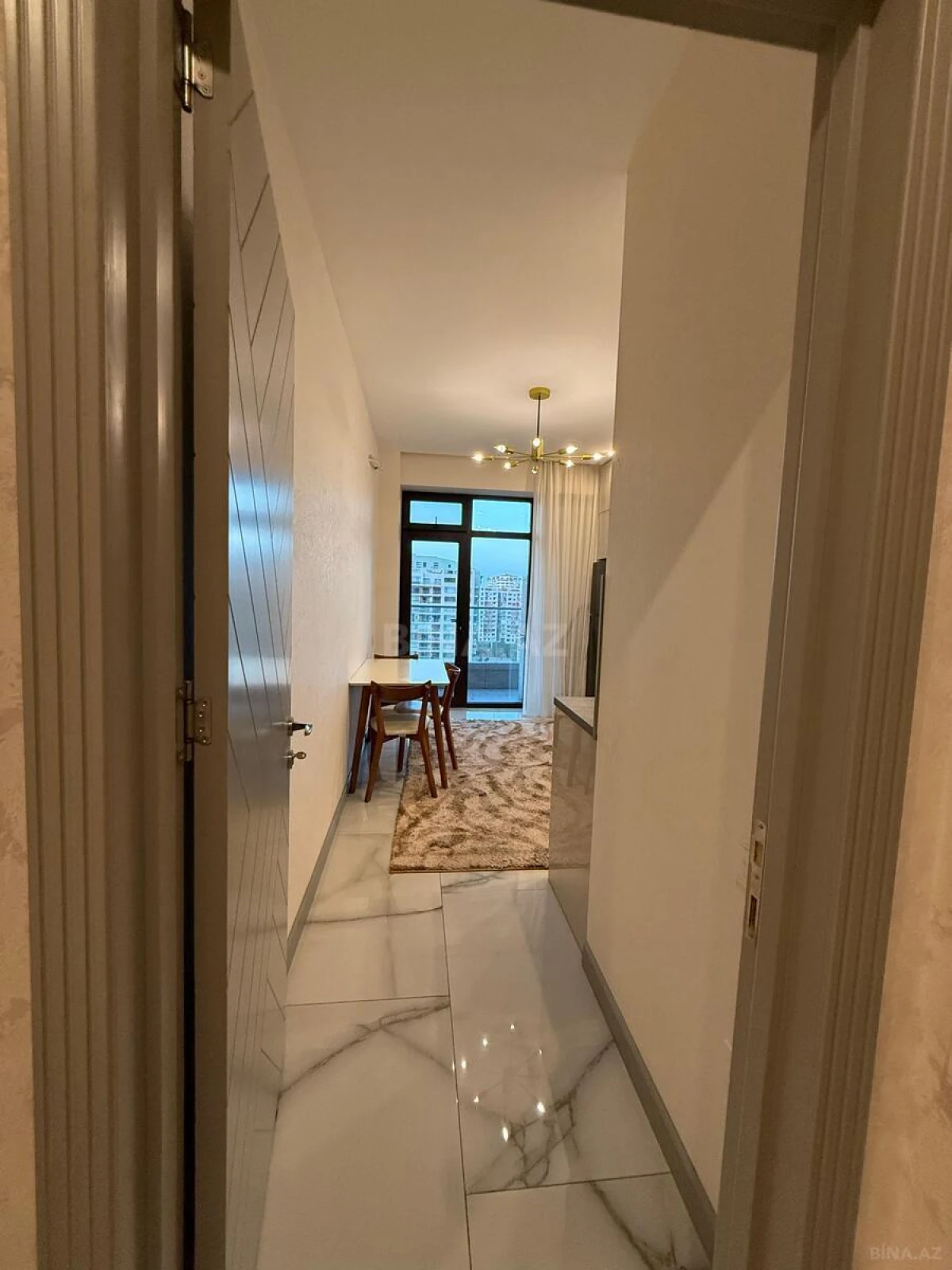 Satılır 3 otaqlı mənzil 99 m²
