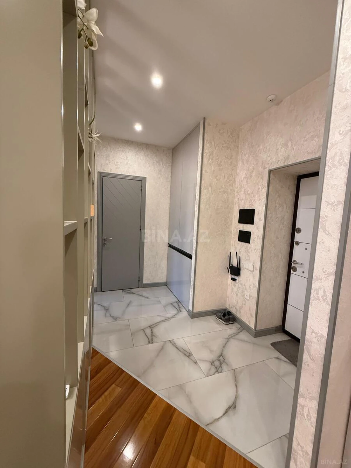 Satılır 3 otaqlı mənzil 99 m²