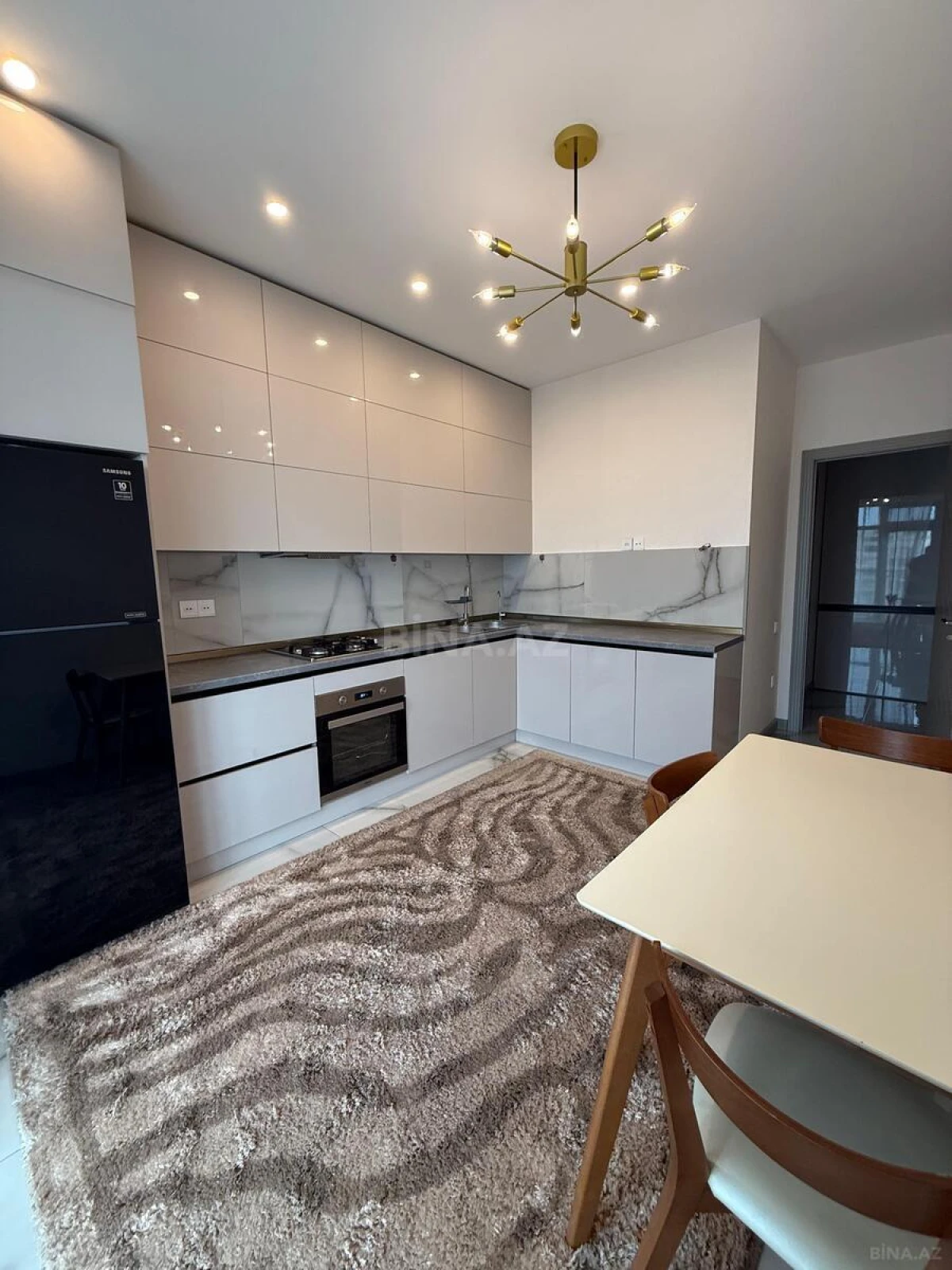 Satılır 3 otaqlı mənzil 99 m²