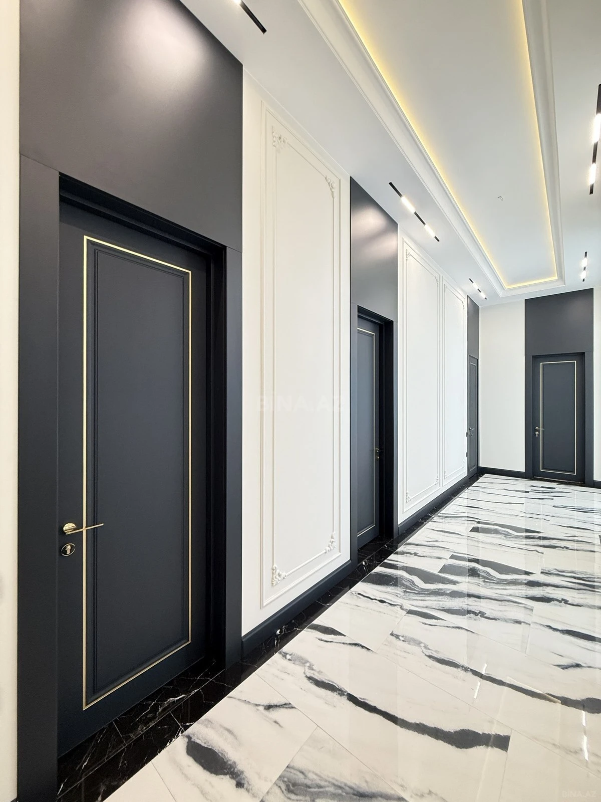 Satılır 5 otaqlı həyət evi 250 m²