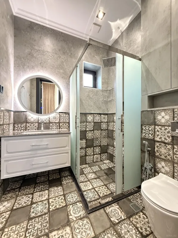 Satılır 5 otaqlı həyət evi 250 m²