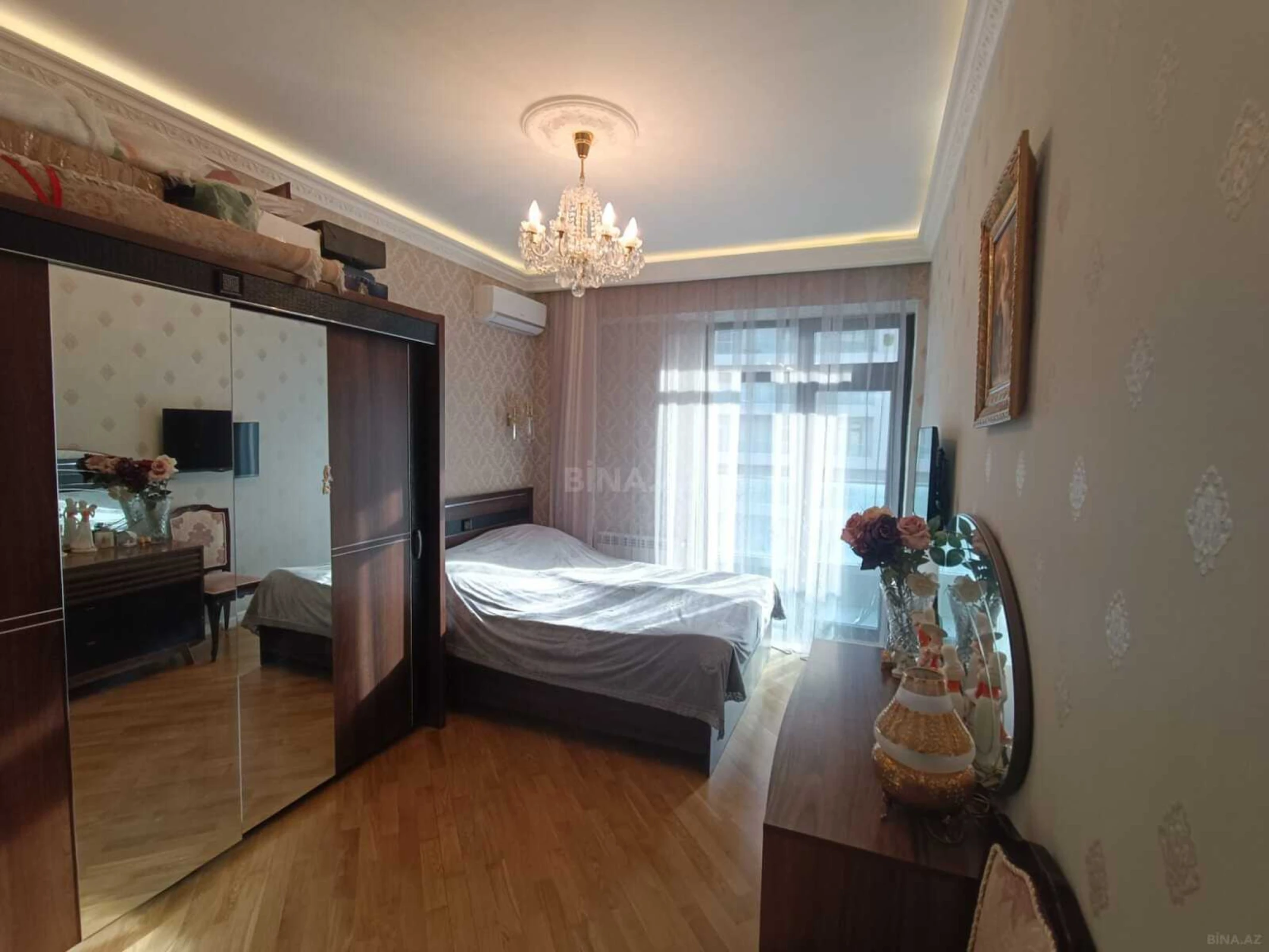 Satılır 2 otaqlı mənzil 67 m²
