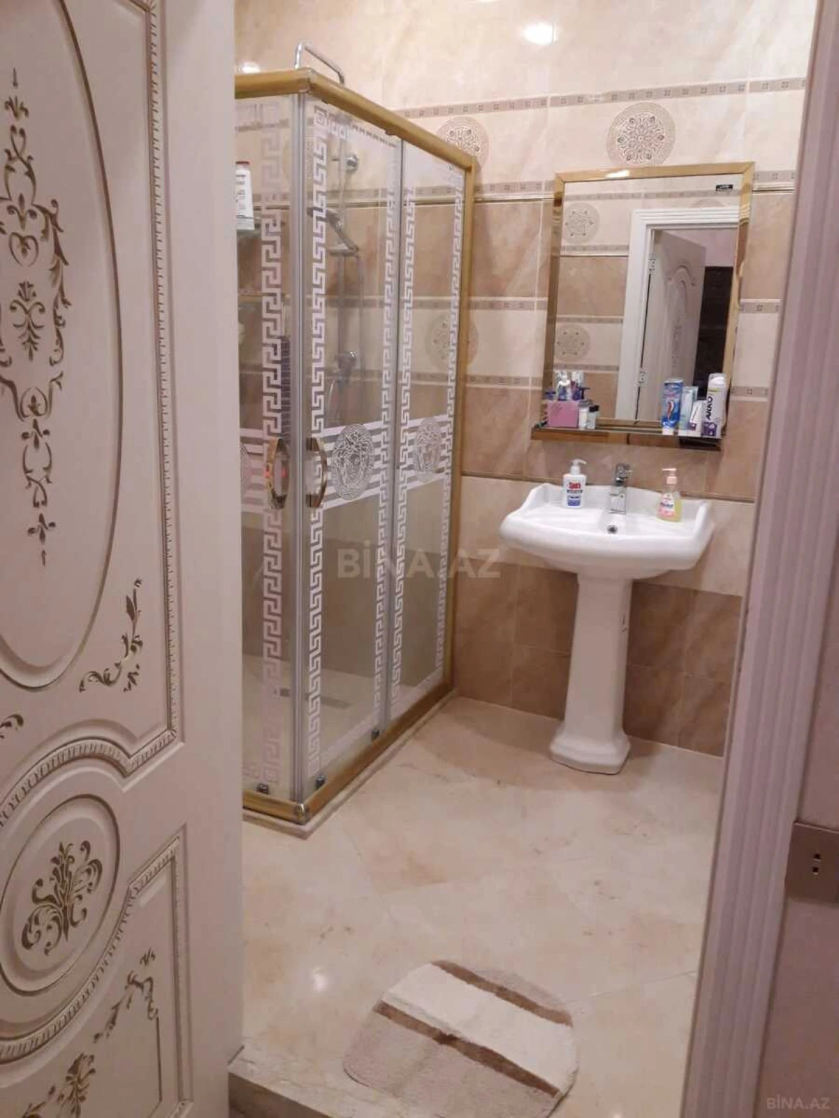 Satılır 2 otaqlı mənzil 67 m²