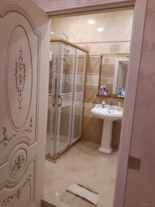 Satılır 2 otaqlı mənzil 67 m²