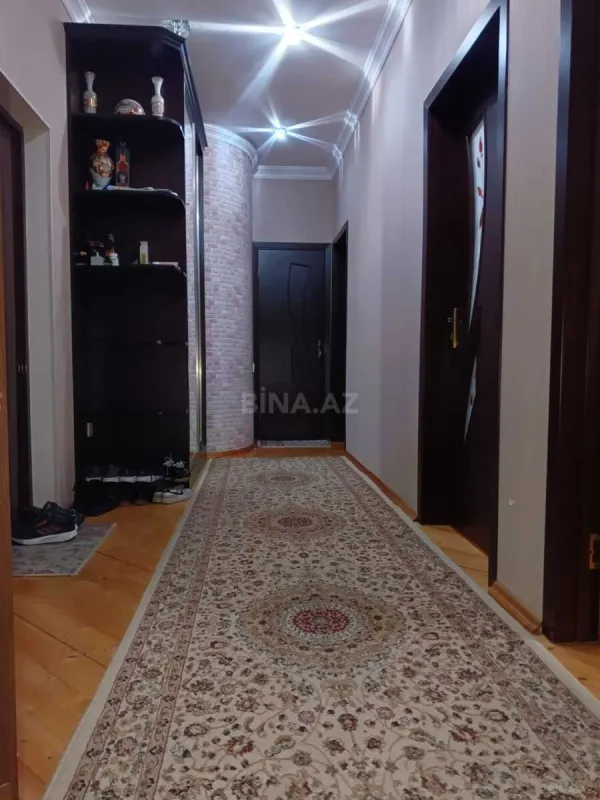 Satılır 3 otaqlı mənzil 98 m²