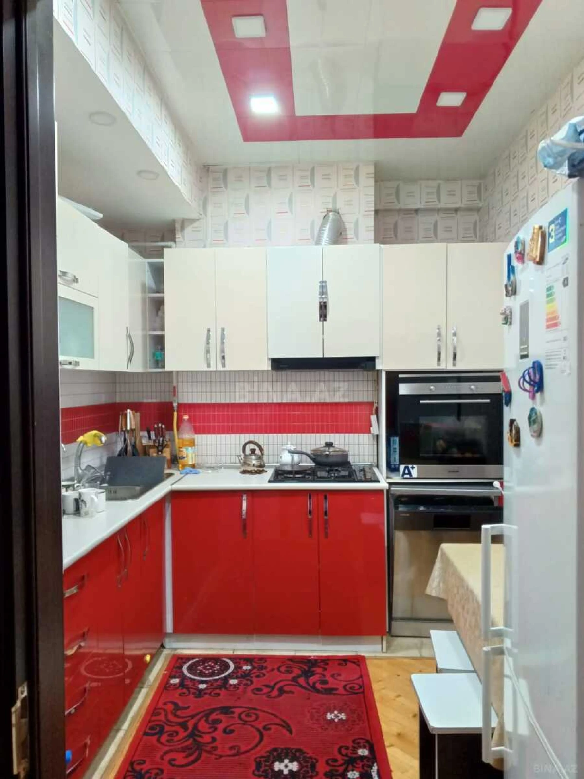 Satılır 3 otaqlı mənzil 98 m²