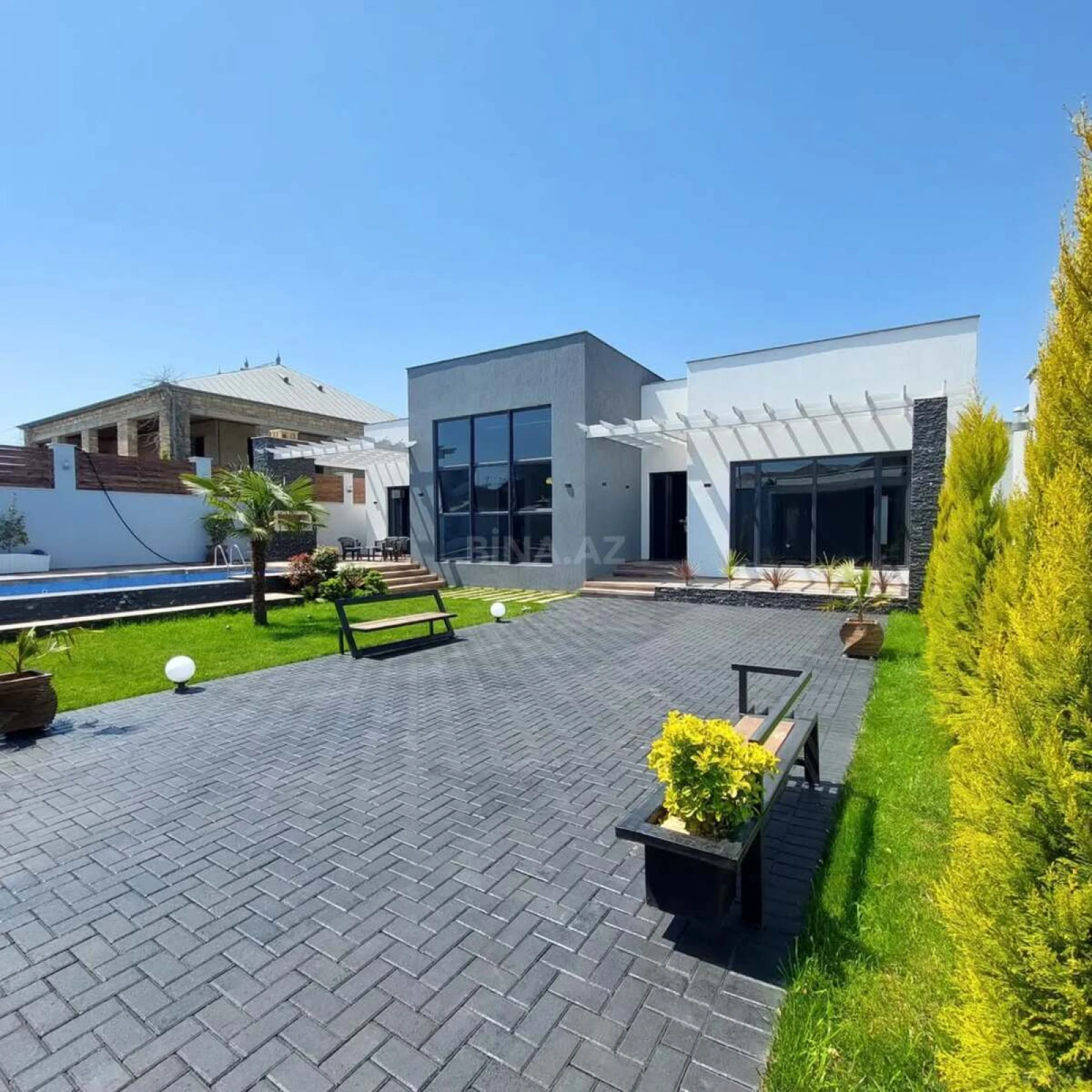 Kirayə verilir 4 otaqlı həyət evi 250 m²