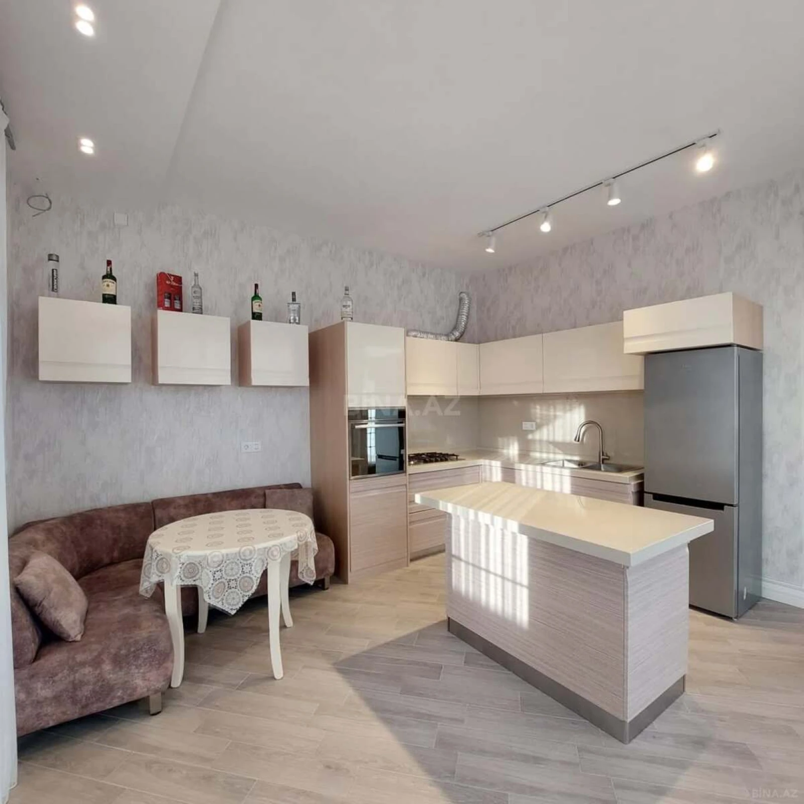 Kirayə verilir 4 otaqlı həyət evi 300 m²