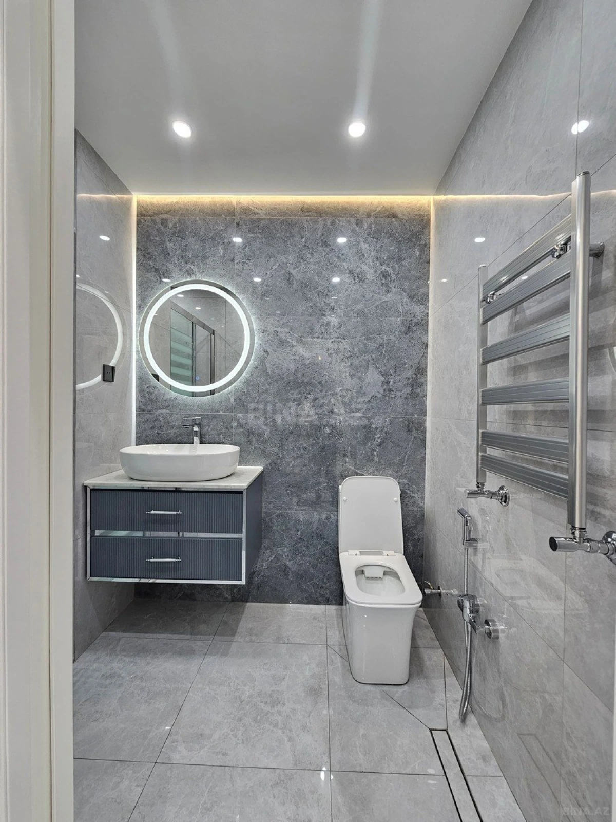 Satılır 3 otaqlı mənzil 81 m²