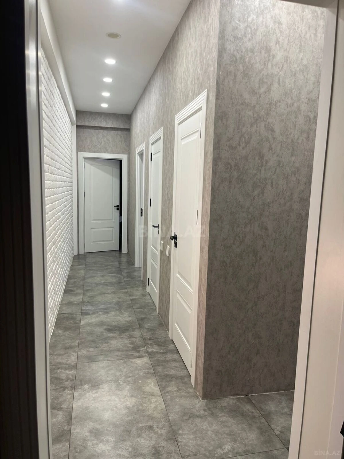 Satılır 3 otaqlı mənzil 87 m²