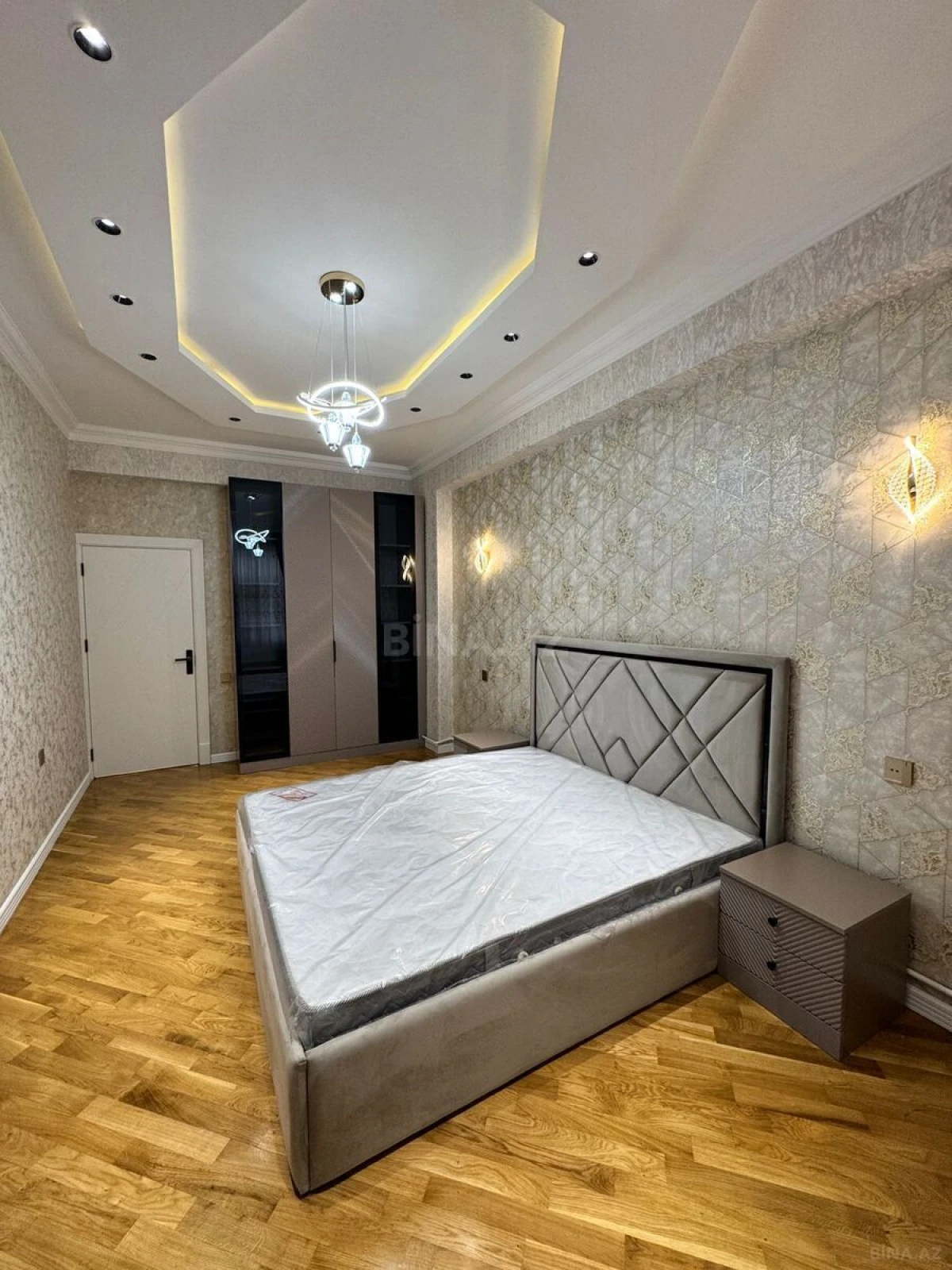 Satılır 2 otaqlı mənzil 90 m²