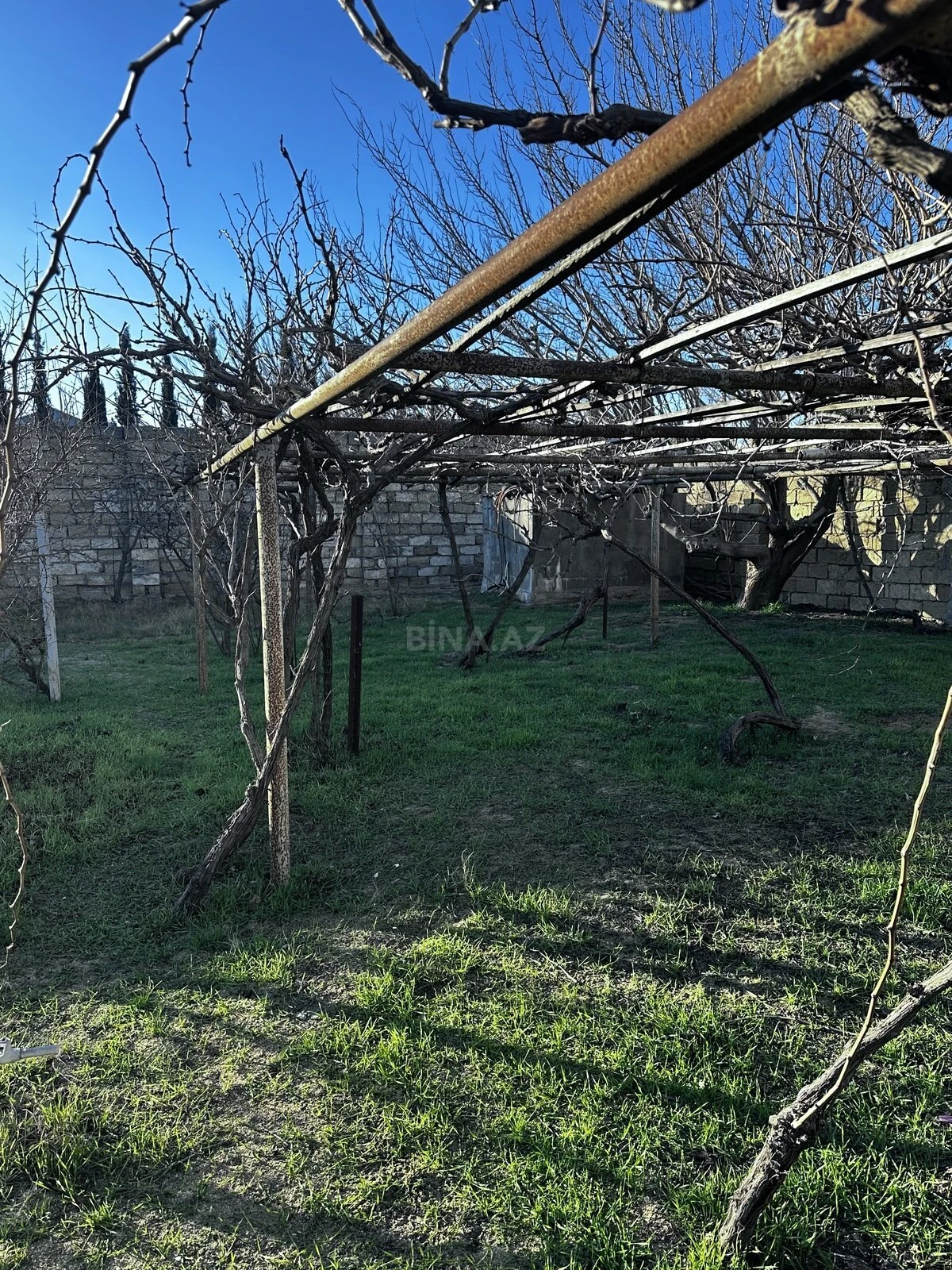 Satılır torpaq sahəsi 2 m²