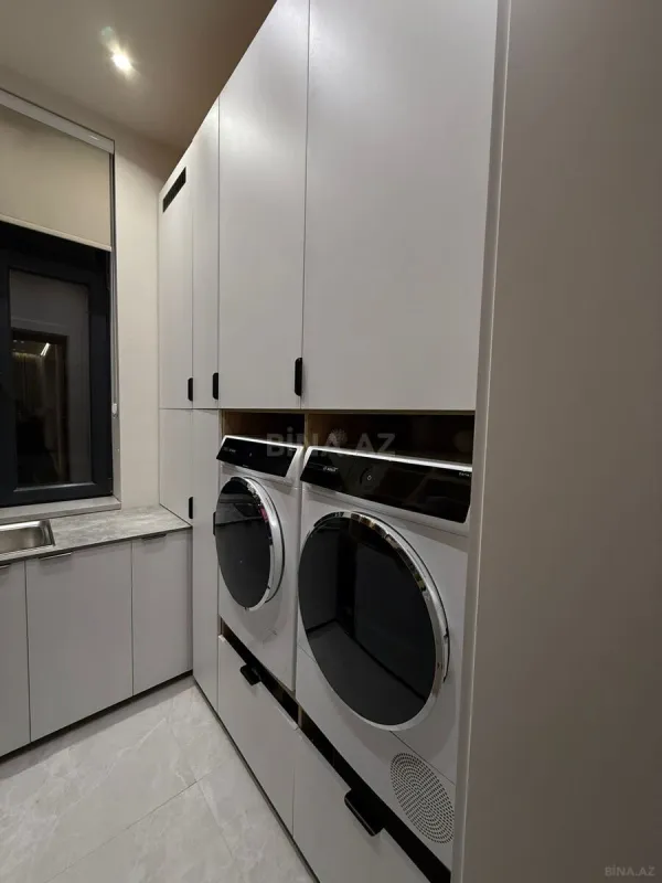 Satılır 5 otaqlı həyət evi 240 m²