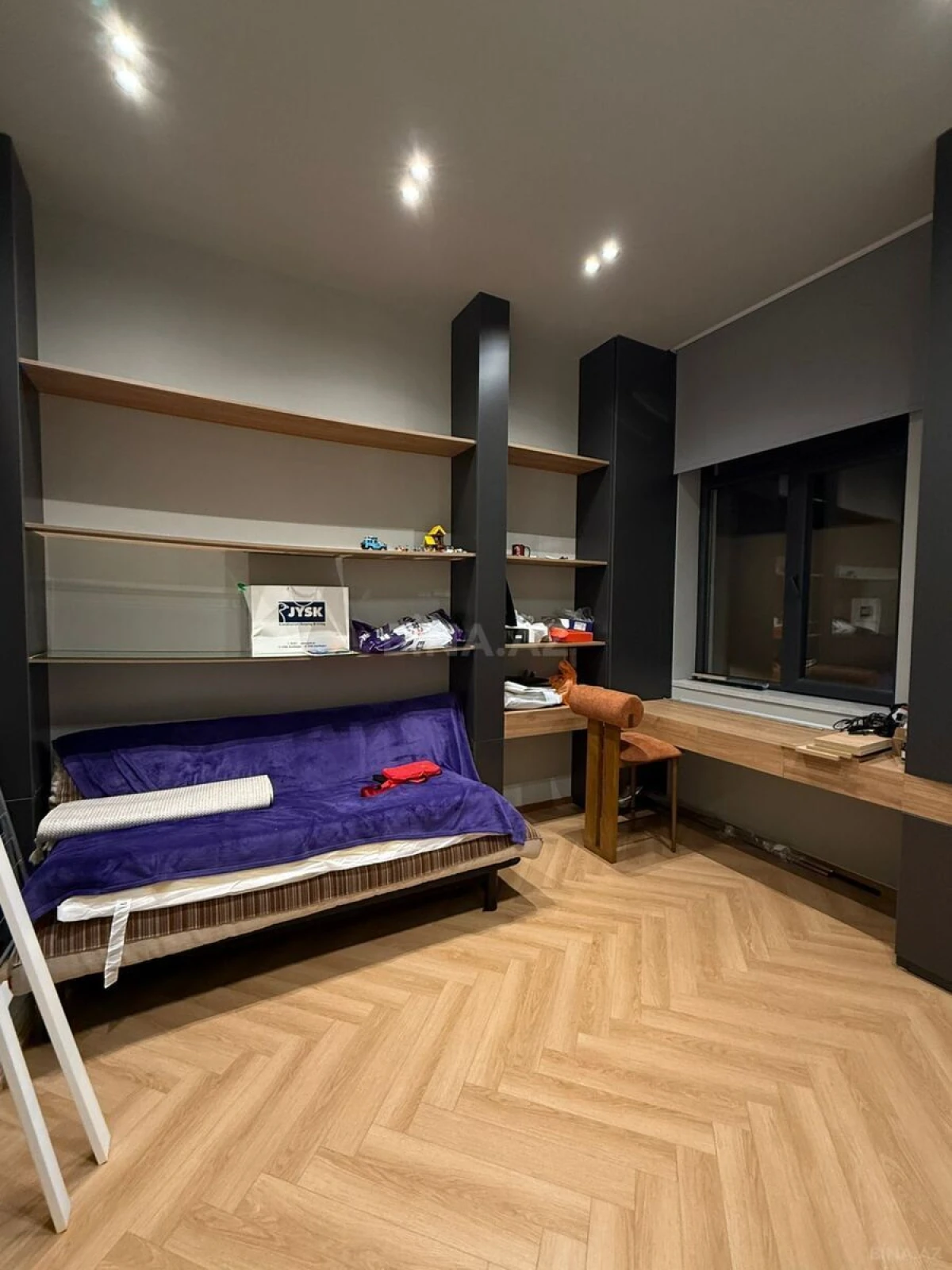 Satılır 5 otaqlı həyət evi 240 m²