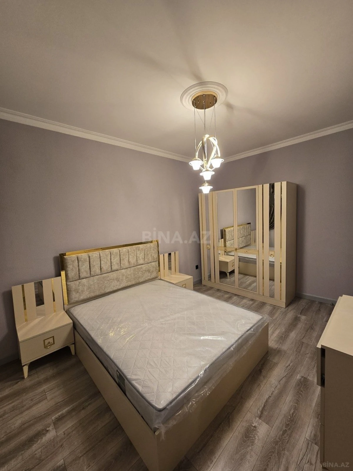 Satılır 2 otaqlı mənzil 60 m²
