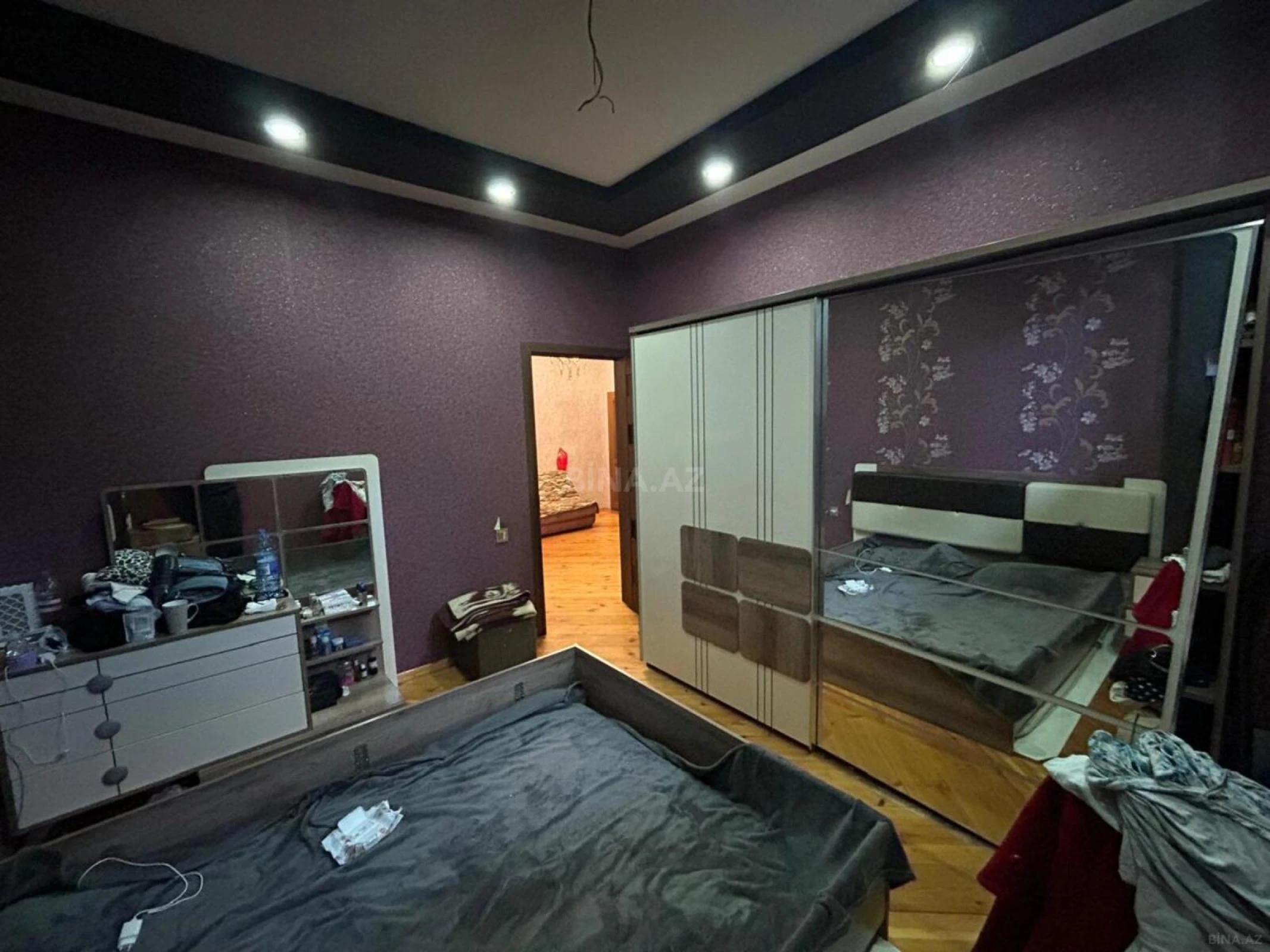 Satılır 2 otaqlı mənzil 78 m²