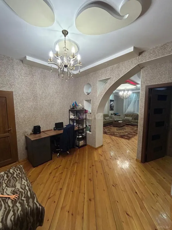 Satılır 2 otaqlı mənzil 78 m²