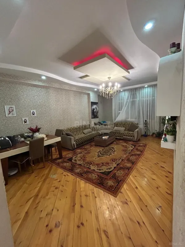 Satılır 2 otaqlı mənzil 78 m²