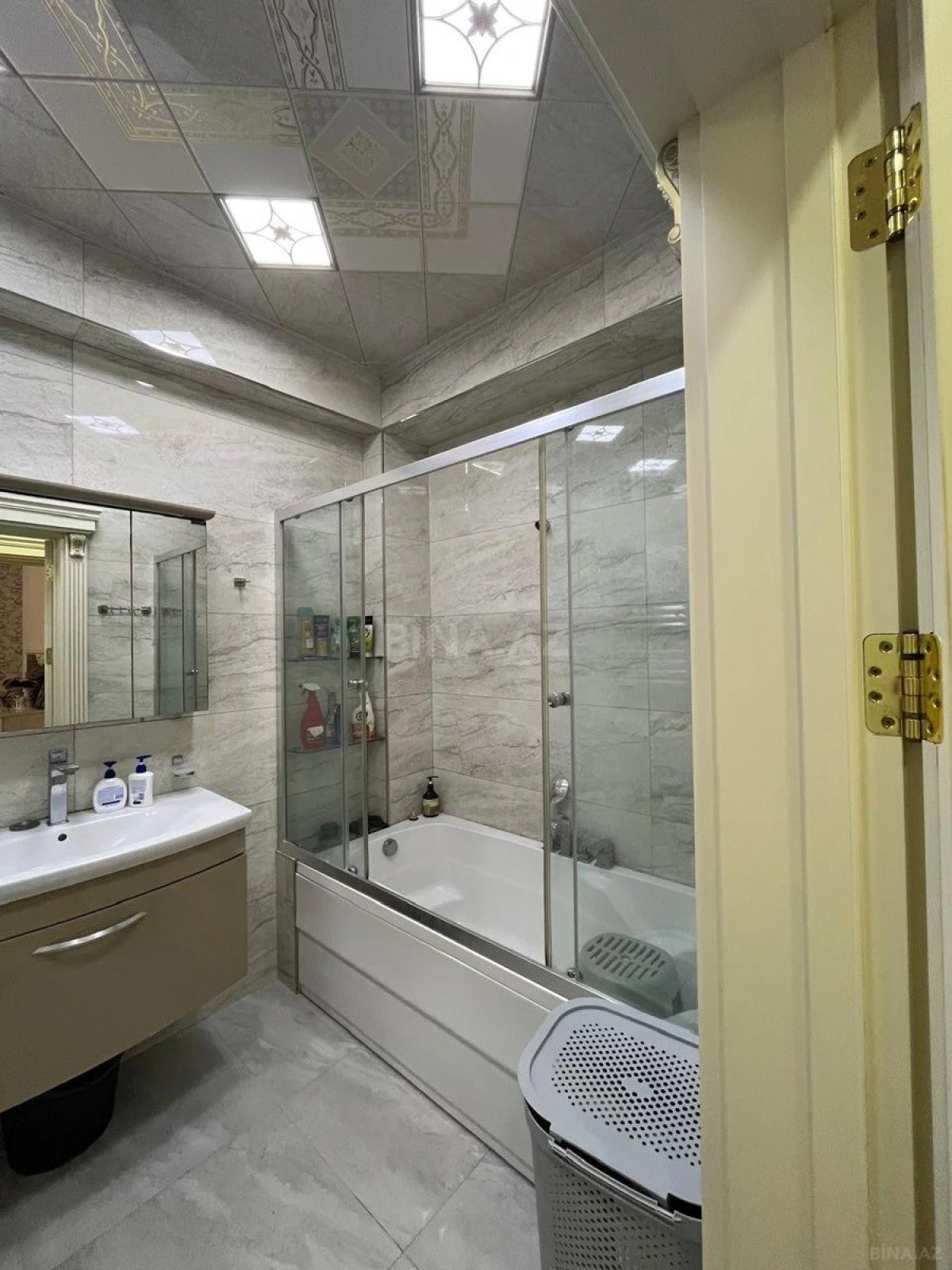 Satılır 2 otaqlı mənzil 95 m²