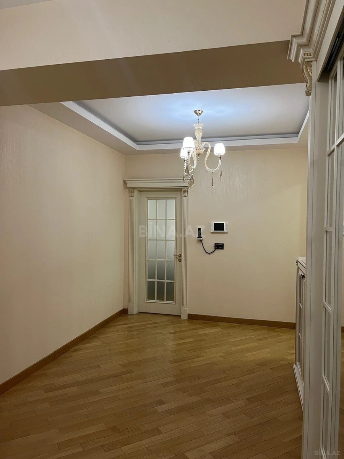 Satılır 2 otaqlı mənzil 95 m²