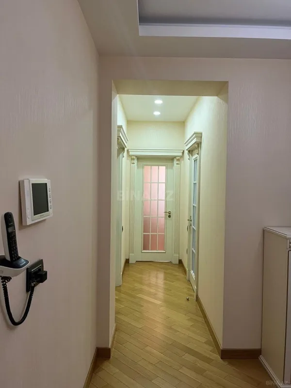 Satılır 2 otaqlı mənzil 95 m²