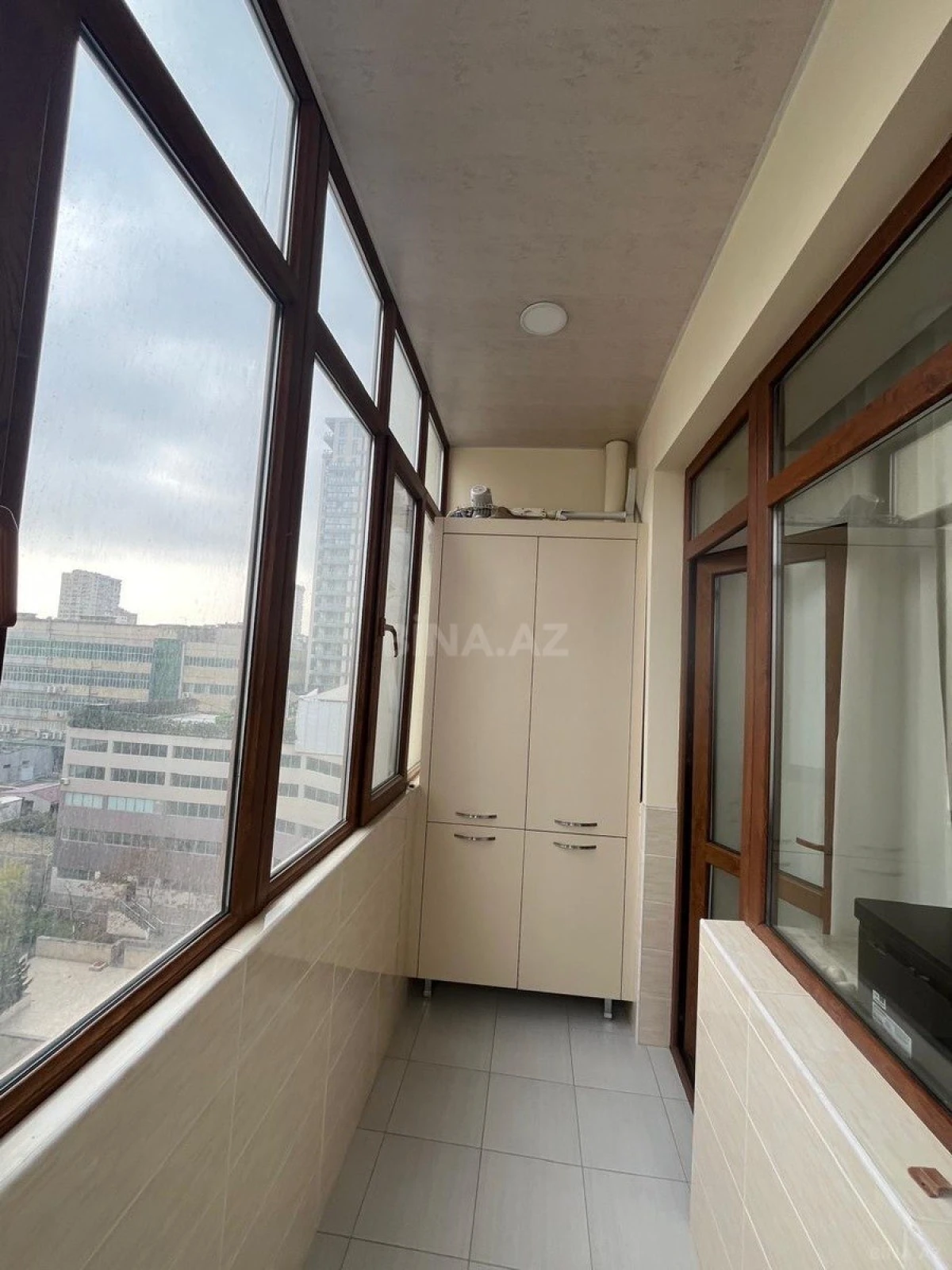 Satılır 2 otaqlı mənzil 95 m²