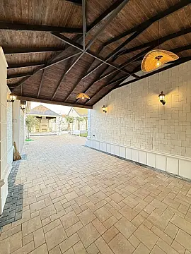 Satılır 5 otaqlı həyət evi 250 m²