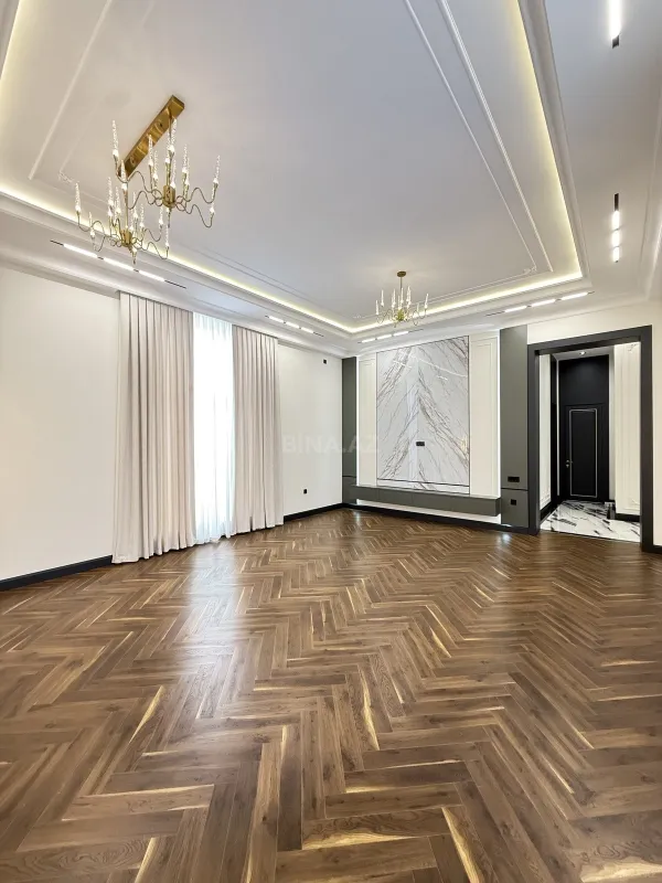 Satılır 5 otaqlı həyət evi 250 m²