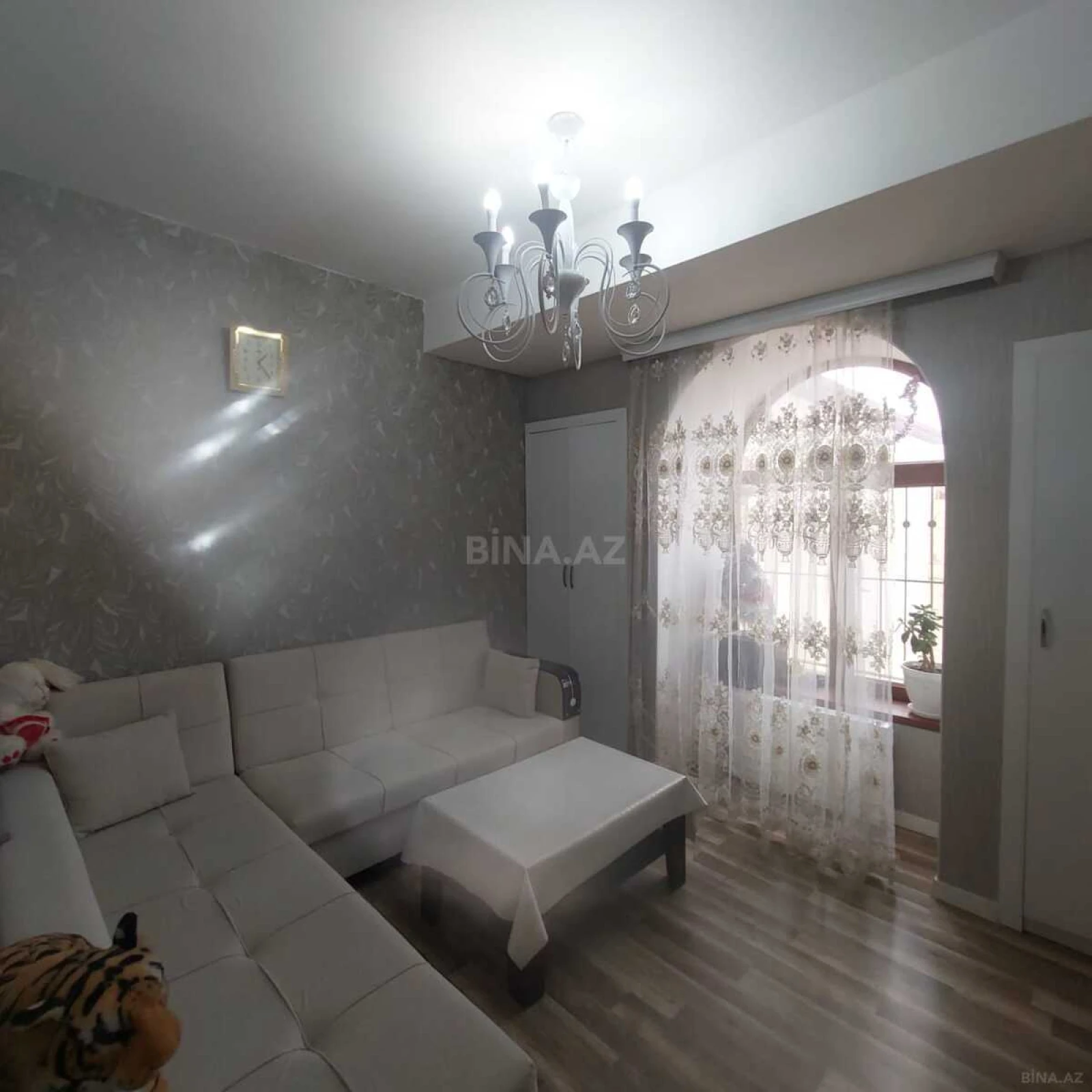 Satılır 2 otaqlı mənzil 42 m²