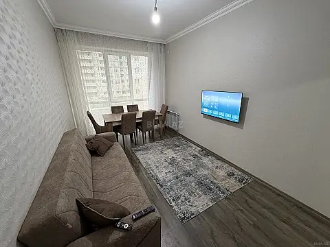 Kirayə verilir 2 otaqlı mənzil 55 m²