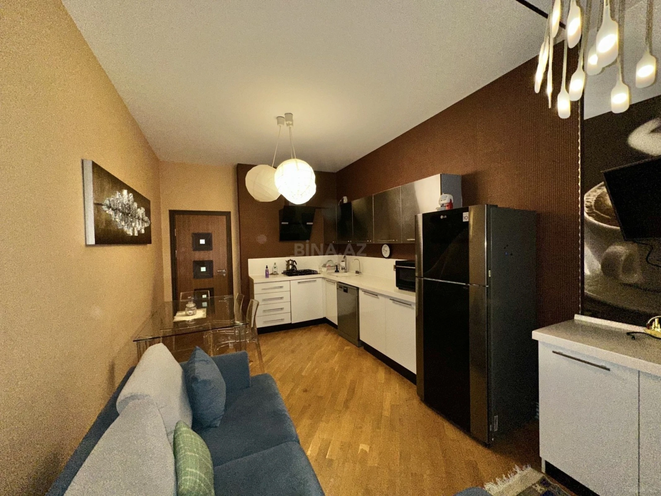 Kirayə verilir 4 otaqlı mənzil 170 m²