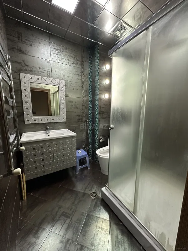 Kirayə verilir 4 otaqlı mənzil 170 m²