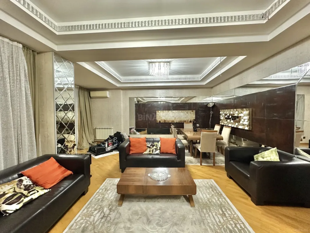 Kirayə verilir 4 otaqlı mənzil 170 m²