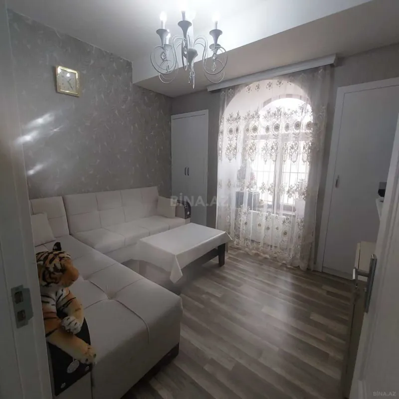 Satılır 2 otaqlı mənzil 42 m²